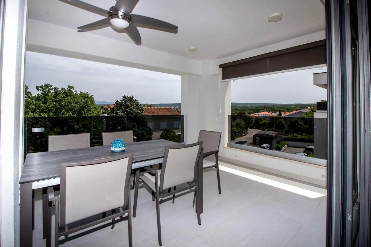 Luxury Apartment Luna Vantacici