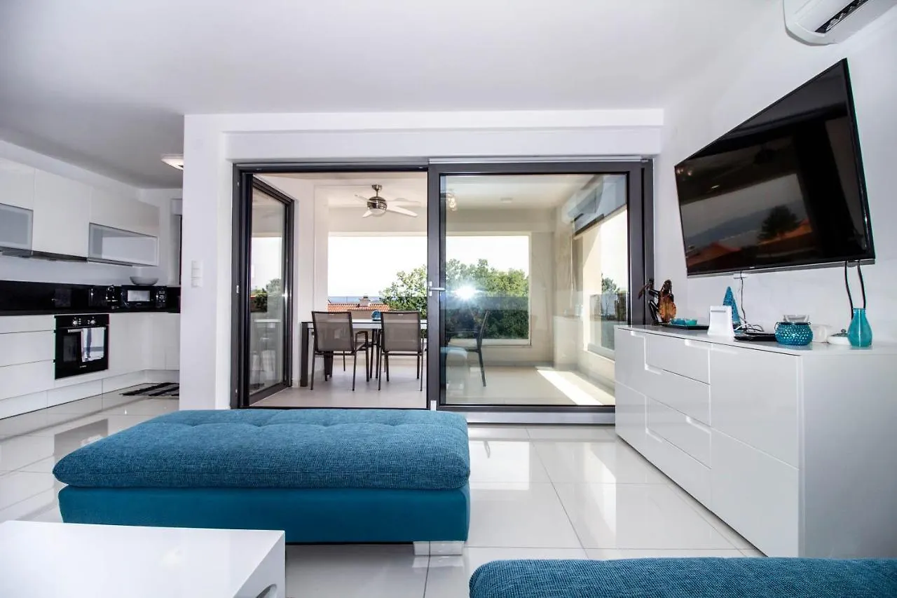 Luxury Apartment Luna Vantacici
